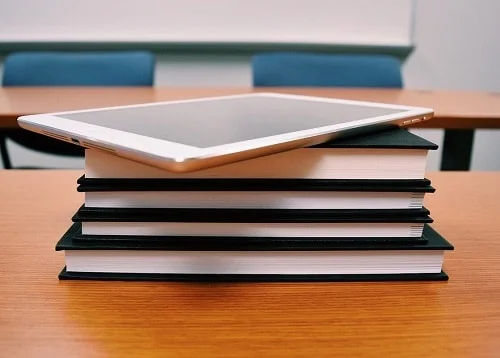 living with IT trends - Microsoft Training and Microsoft Learning - Farhan Usman living with IT trends - Microsoft Training and Microsoft Learning - Farhan Usman